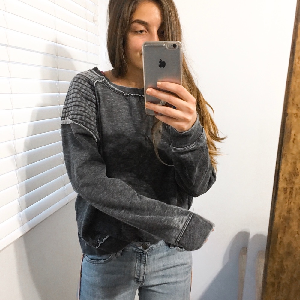 *LAST ONE* NWT gray burnout crewneck pullover - Picture 7 of 7